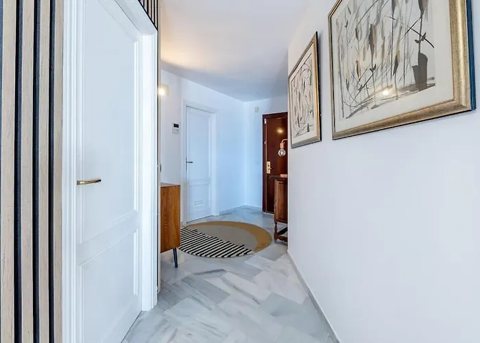 Modern 3 Bedroom In Puerto Banus With Sea Views 公寓 *