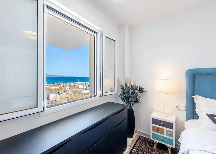 Modern 3 Bedroom In Puerto Banus With Sea Views 公寓 马尔韦利亚