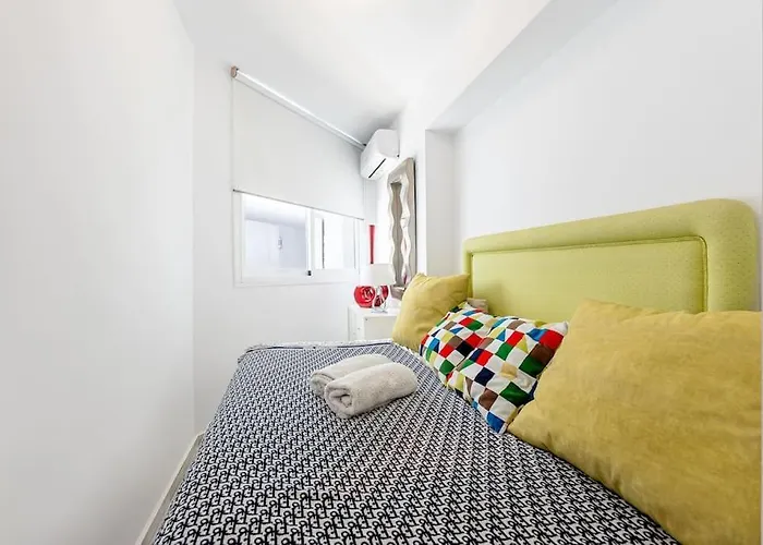 Modern 3 Bedroom In Puerto Banus With Sea Views 马尔韦利亚