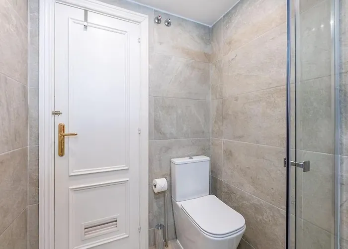 Modern 3 Bedroom In Puerto Banus With Sea Views