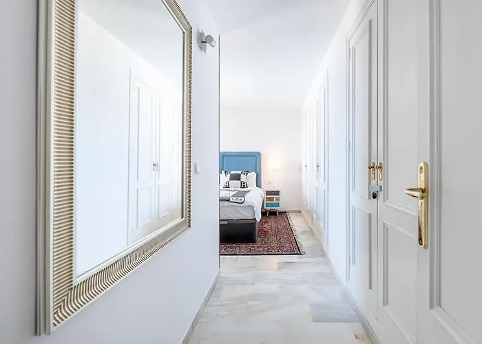 Modern 3 Bedroom In Puerto Banus With Sea Views 公寓 马尔韦利亚