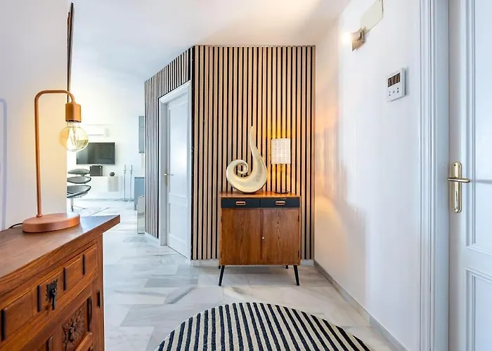 Modern 3 Bedroom In Puerto Banus With Sea Views 公寓