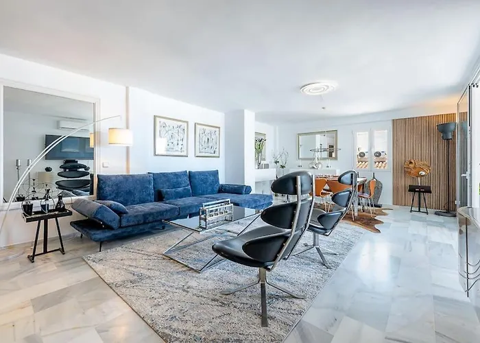 Modern 3 Bedroom In Puerto Banus With Sea Views 公寓 马尔韦利亚