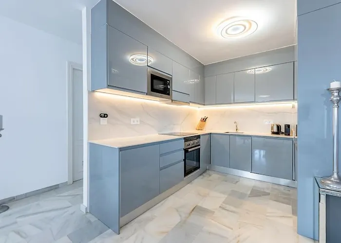 Modern 3 Bedroom In Puerto Banus With Sea Views