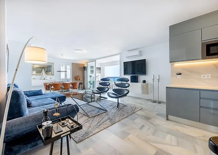 Modern 3 Bedroom In Puerto Banus With Sea Views 公寓 *